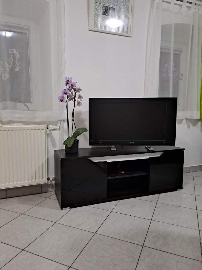 Apartma B & O อิดริยา ภายนอก รูปภาพ