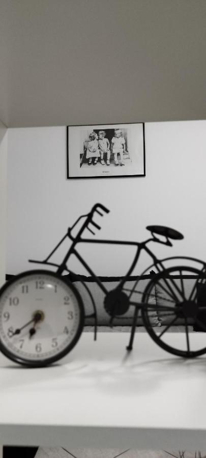 Apartma B & O อิดริยา ภายนอก รูปภาพ